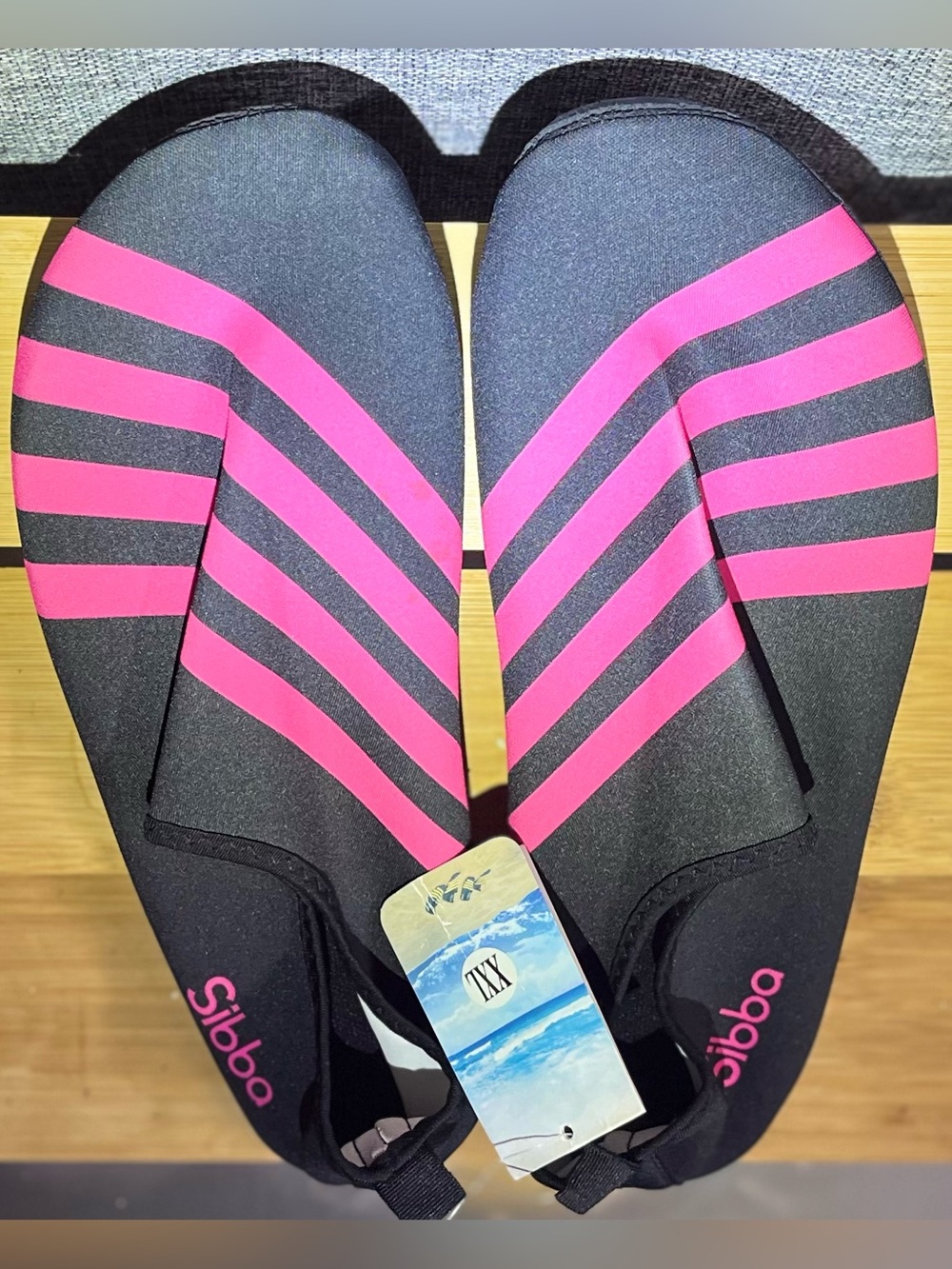 Unisex Barefoot Water Skin Shoes Beach Swim Surf Yoga Men 9 Women 10.5 Black NWT